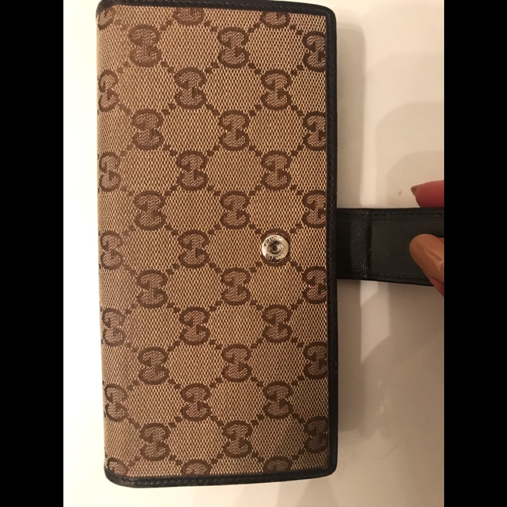 Authentic Gucci wallet.